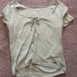 Cute t-shirt with tie on front.